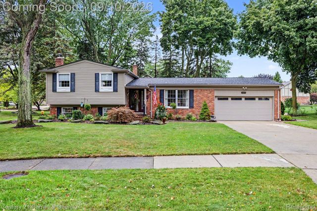 3875 Elizabeth Drive, Troy, MI 48084