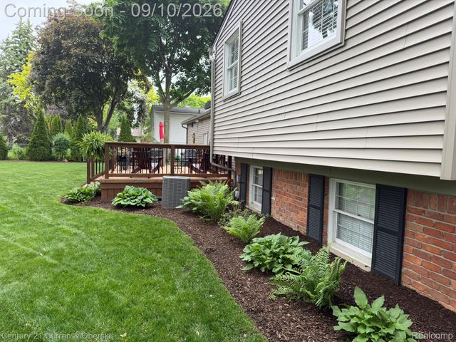 3875 Elizabeth Drive, Troy, MI 48084