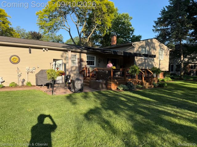 3875 Elizabeth Drive, Troy, MI 48084