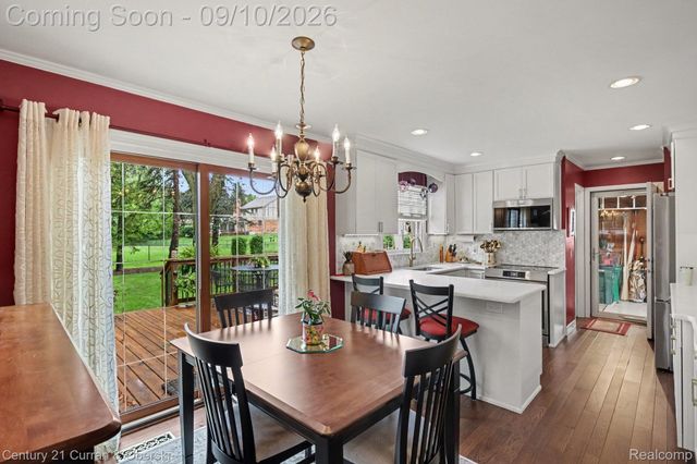 3875 Elizabeth Drive, Troy, MI 48084