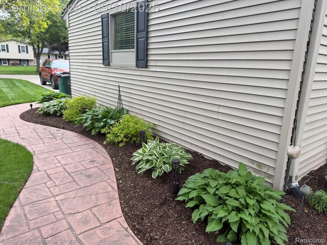 3875 Elizabeth Drive, Troy, MI 48084