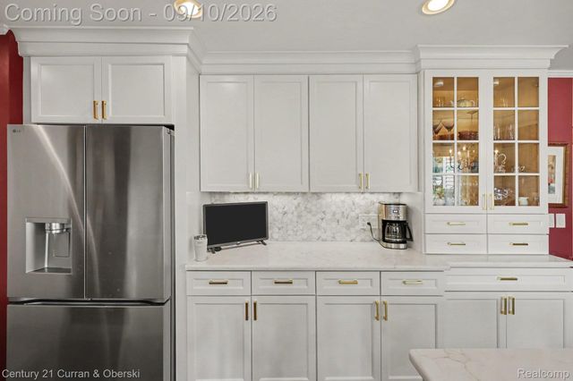 3875 Elizabeth Drive, Troy, MI 48084