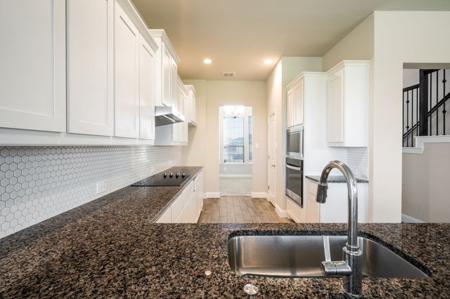 626 Poppie Lane, Midlothian, TX 76065