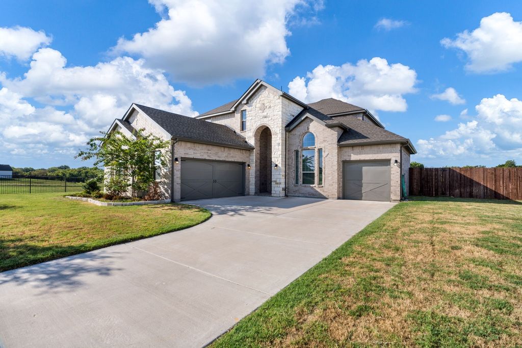 626 Poppie Lane, Midlothian, TX 76065