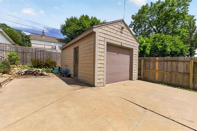 4951 State Line Road, Kansas City, MO 64112