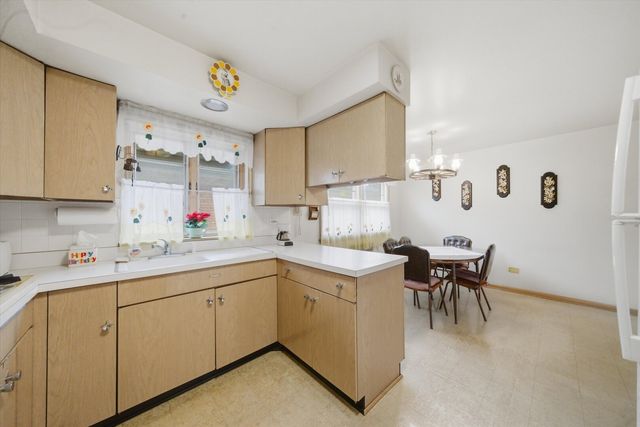 2721 N Nordica Avenue, Chicago, IL 60707