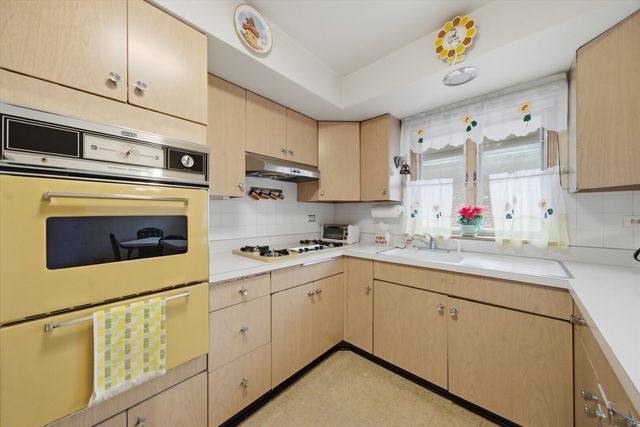 2721 N Nordica Avenue, Chicago, IL 60707