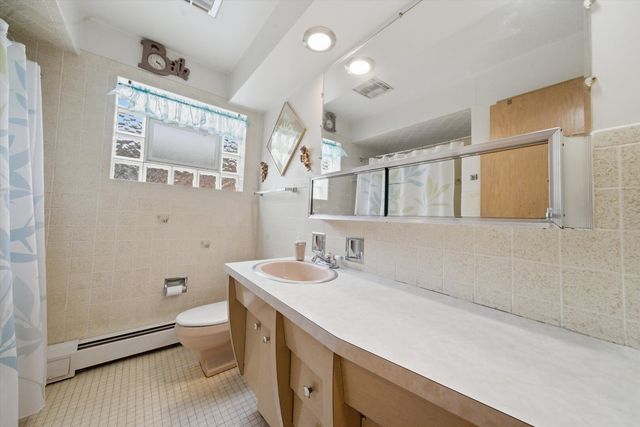 2721 N Nordica Avenue, Chicago, IL 60707