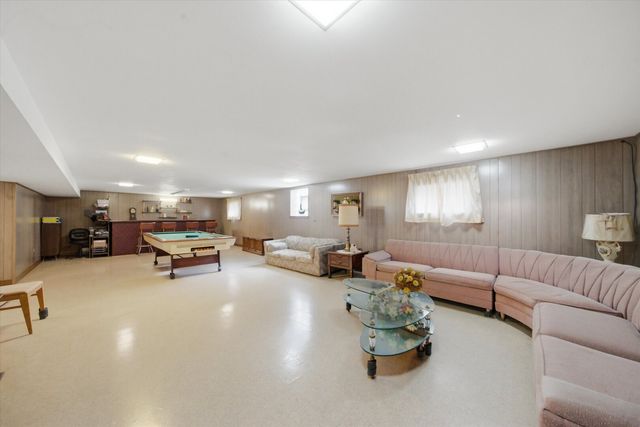 2721 N Nordica Avenue, Chicago, IL 60707