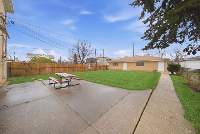 2721 N Nordica Avenue, Chicago, IL 60707