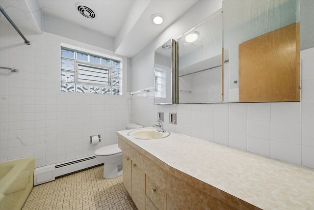 2721 N Nordica Avenue, Chicago, IL 60707