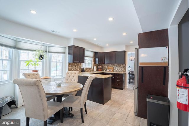 601 TALLOWOOD LN, Mount Laurel, NJ 08054