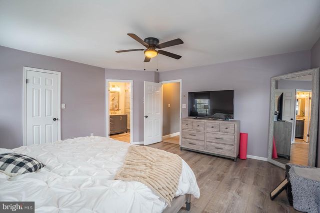 601 TALLOWOOD LN, Mount Laurel, NJ 08054