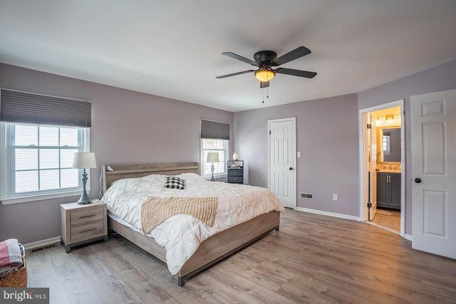 601 TALLOWOOD LN, Mount Laurel, NJ 08054