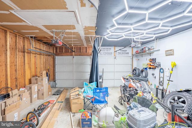 601 TALLOWOOD LN, Mount Laurel, NJ 08054