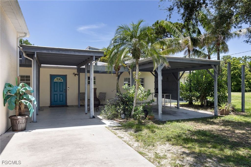 4301 Pine RD, Fort Myers, FL 33908