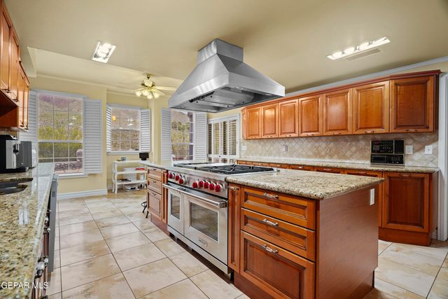 5864 VIA CUESTA Drive, El Paso, TX 79912