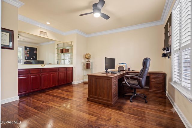 5864 VIA CUESTA Drive, El Paso, TX 79912