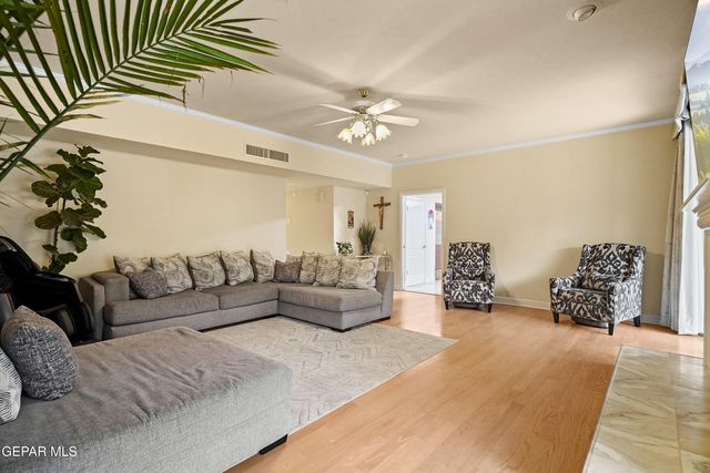 5864 VIA CUESTA Drive, El Paso, TX 79912