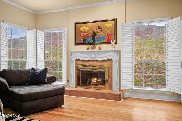 5864 VIA CUESTA Drive, El Paso, TX 79912