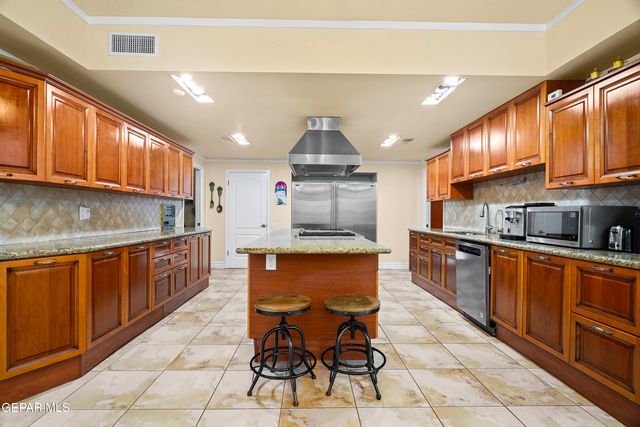 5864 VIA CUESTA Drive, El Paso, TX 79912