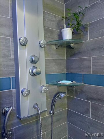 29 Garvey Avenue, Buffalo, NY 14220