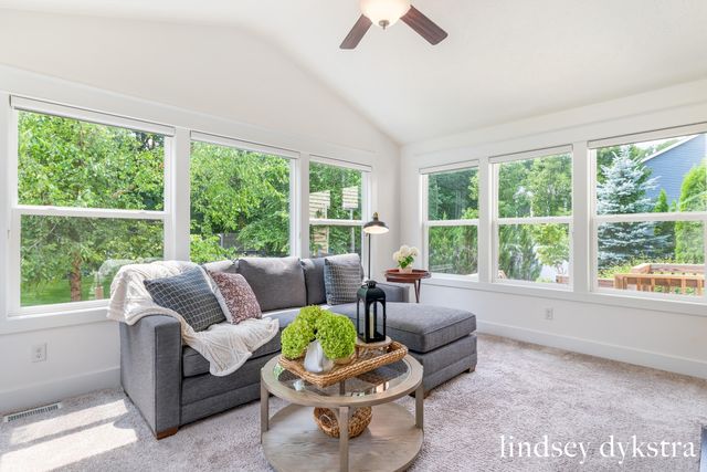 4238 Oak Timbers Drive NE, Grand Rapids, MI 49525