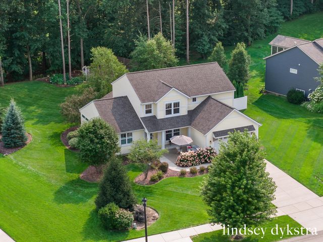 4238 Oak Timbers Drive NE, Grand Rapids, MI 49525