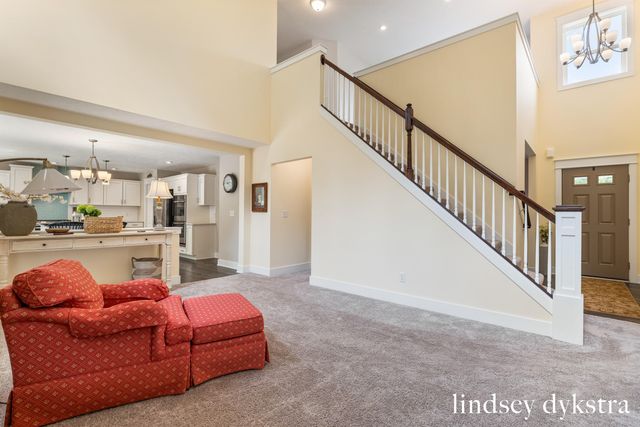 4238 Oak Timbers Drive NE, Grand Rapids, MI 49525