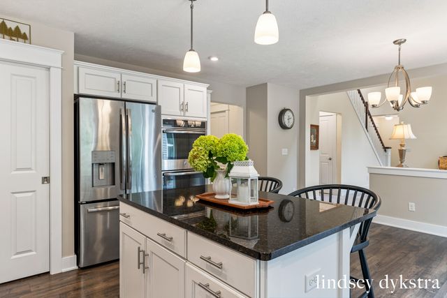 4238 Oak Timbers Drive NE, Grand Rapids, MI 49525