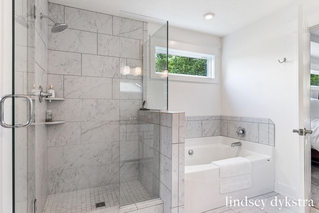 4238 Oak Timbers Drive NE, Grand Rapids, MI 49525