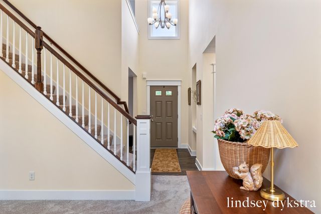 4238 Oak Timbers Drive NE, Grand Rapids, MI 49525