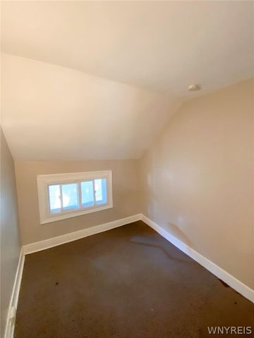 81 Kingston Place, Buffalo, NY 14210