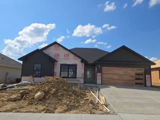 3235 NAPLOI DR, Columbia, MO 65202
