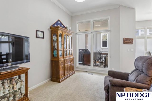 17278 Pine Street, Omaha, NE 68130