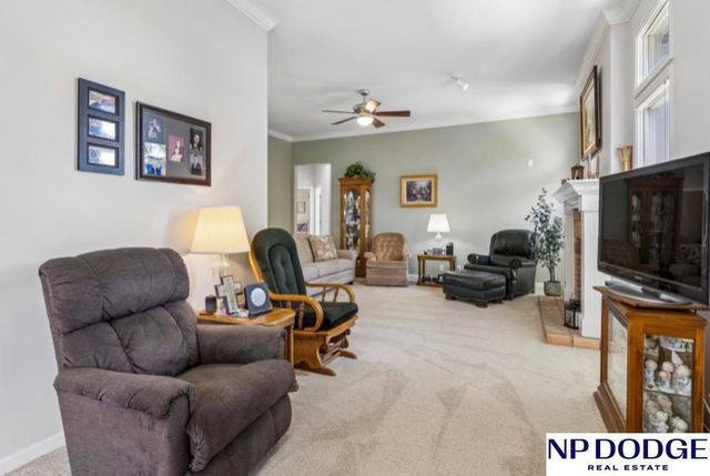 17278 Pine Street, Omaha, NE 68130