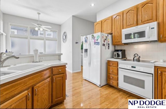 17278 Pine Street, Omaha, NE 68130