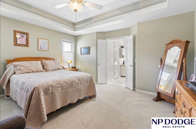 17278 Pine Street, Omaha, NE 68130