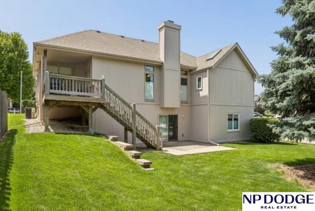 17278 Pine Street, Omaha, NE 68130