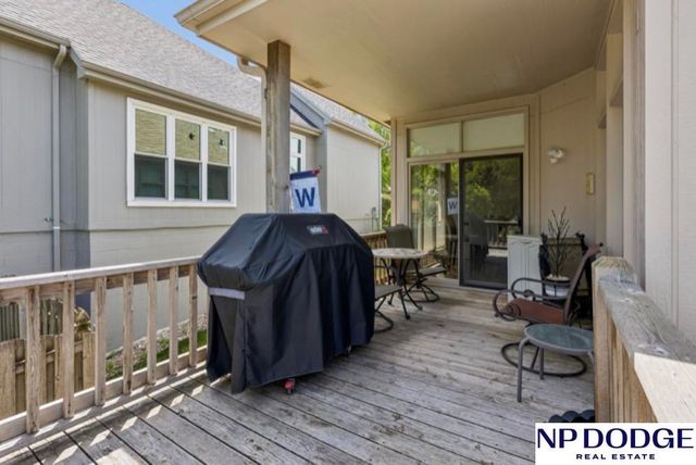17278 Pine Street, Omaha, NE 68130