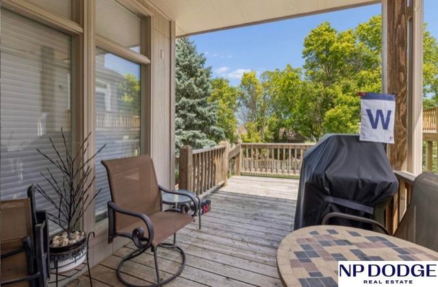 17278 Pine Street, Omaha, NE 68130