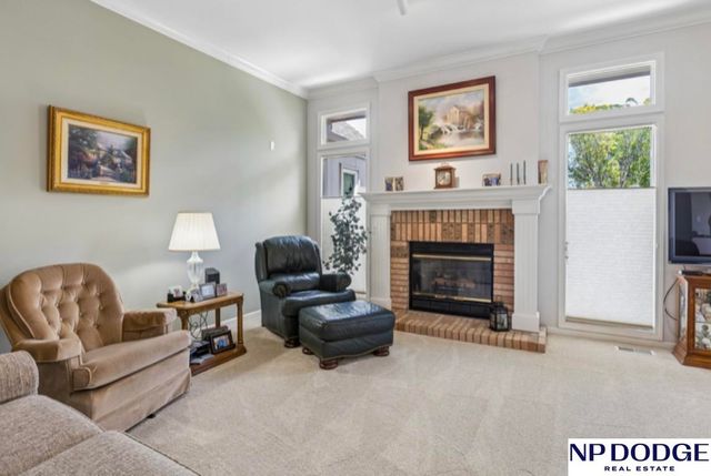 17278 Pine Street, Omaha, NE 68130