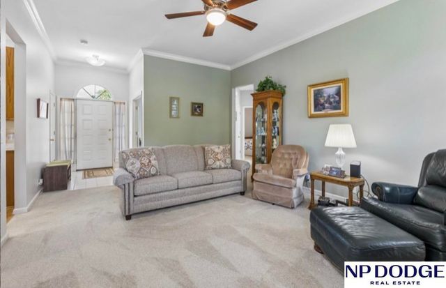 17278 Pine Street, Omaha, NE 68130