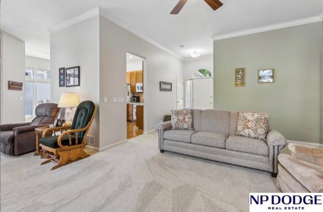 17278 Pine Street, Omaha, NE 68130