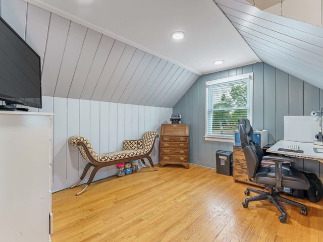 301 W Lonnquist Boulevard, Mount Prospect, IL 60056
