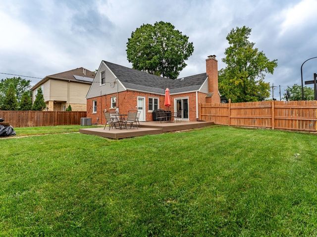 301 W Lonnquist Boulevard, Mount Prospect, IL 60056