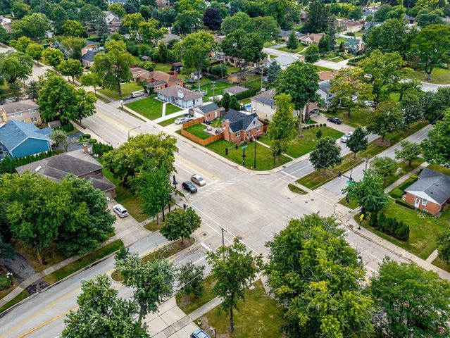 301 W Lonnquist Boulevard, Mount Prospect, IL 60056
