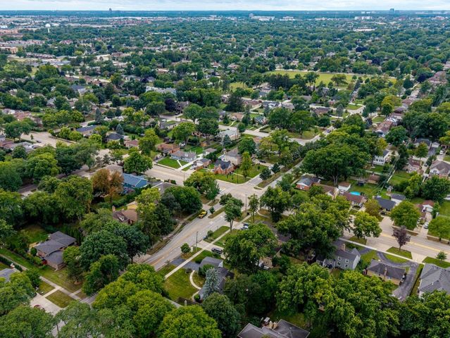301 W Lonnquist Boulevard, Mount Prospect, IL 60056