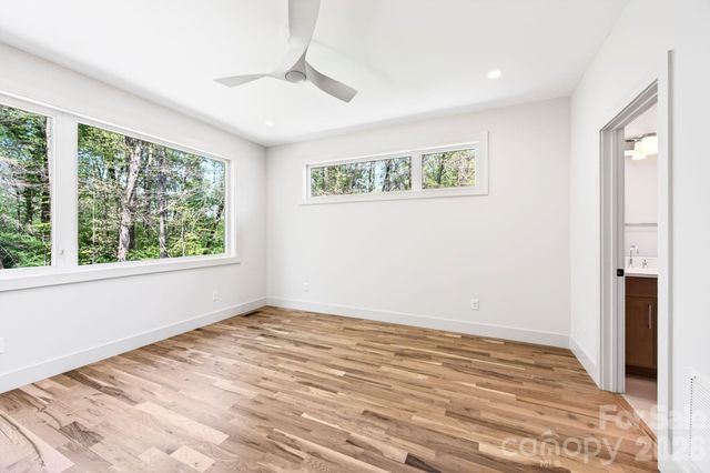 63 Orrinel Way, Asheville, NC 28806
