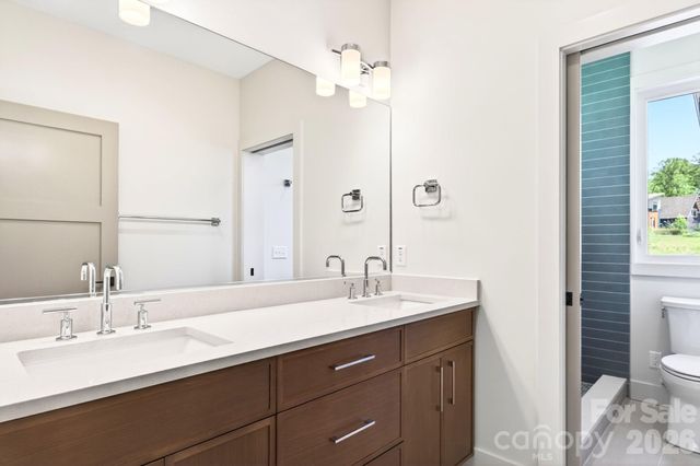 63 Orrinel Way, Asheville, NC 28806